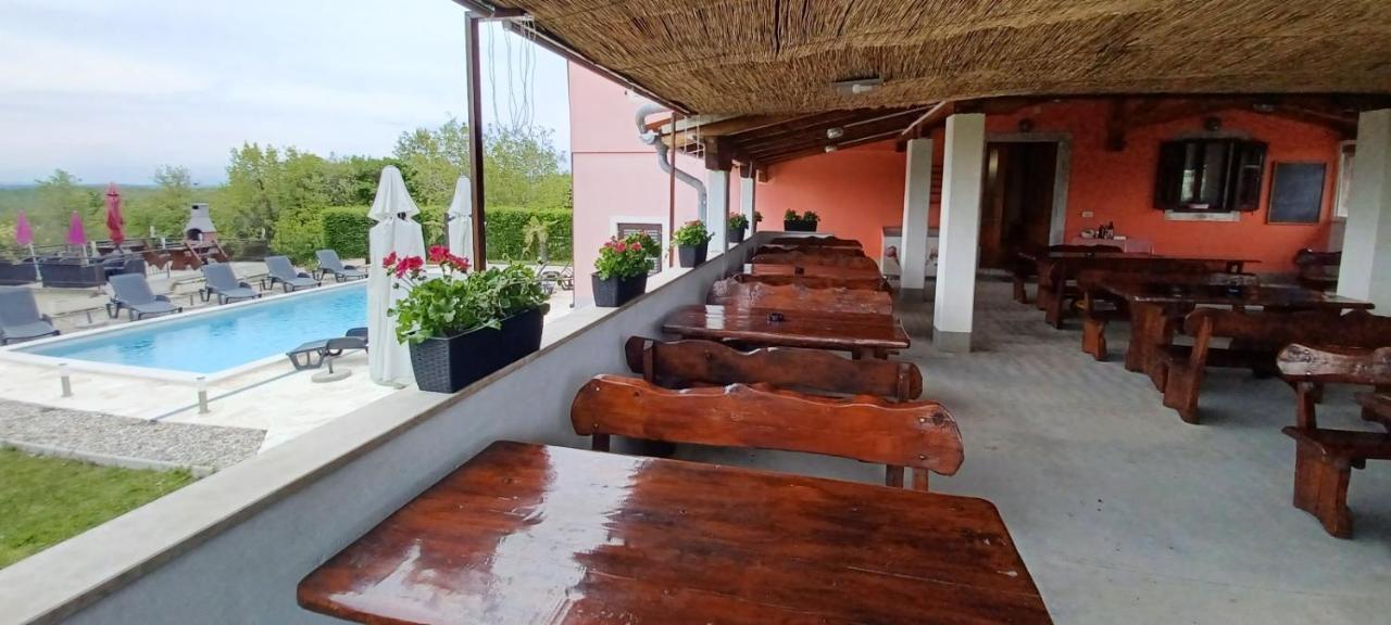 Bed And Breakfast Rogocana Labin  Zewnętrze zdjęcie